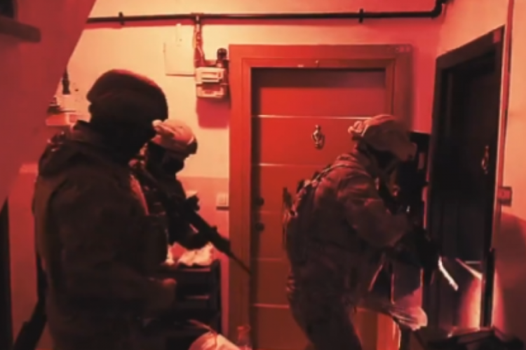 Organize su&ccedil; &ouml;rg&uuml;t&uuml; &ccedil;&ouml;kertildi: 40 g&ouml;zaltı