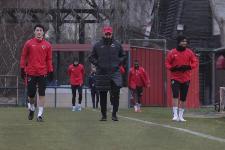 Gen&ccedil;lerbirliği, play-offları hedefliyor