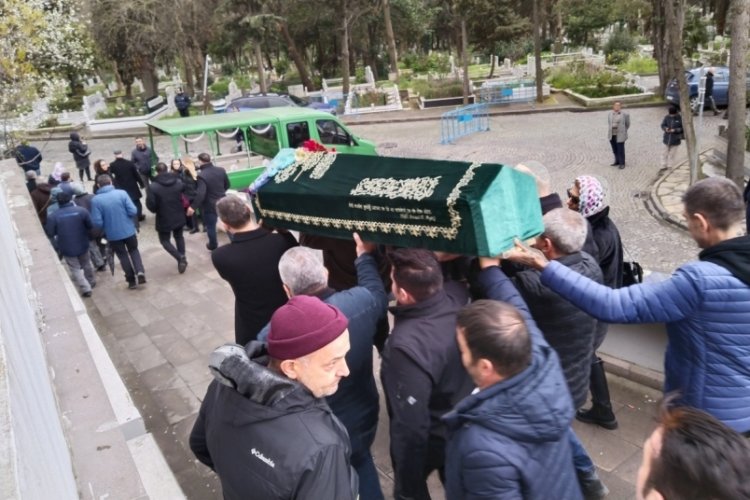 Yeşil&ccedil;am oyuncusu Bahar &Ouml;ztan son yolculuğuna uğurlandı
