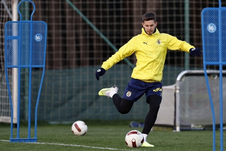 Fenerbah&ccedil;e, Adana Demirspor ma&ccedil;ı hazırlıklarına başladı