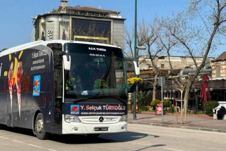 İYİ Parti'nin boyalı otobüsü Bursa caddelerinde