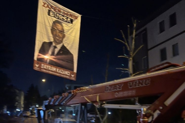 Zafer Partisi Bursa BBB Adayı Bayram Kazancı'nın se&ccedil;im afişleri s&ouml;k&uuml;ld&uuml;!