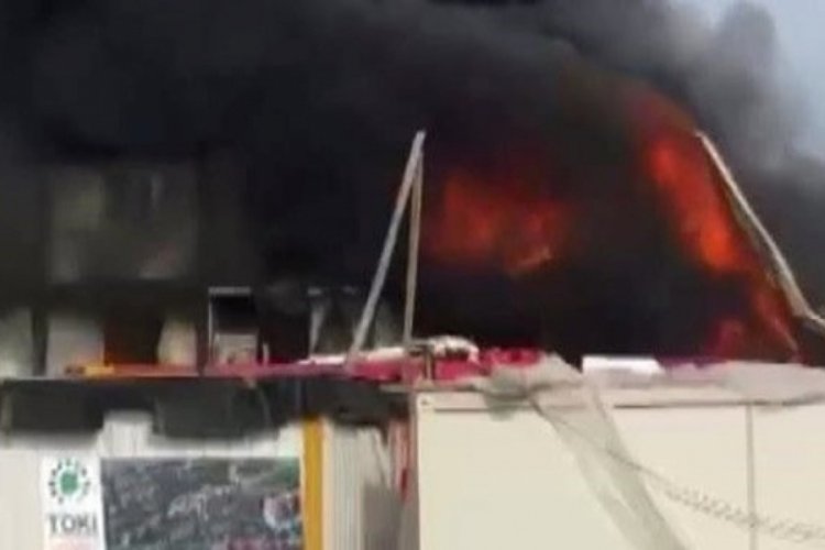 İstanbul'da işçi konteynerinde yangın çıktı