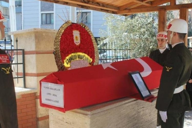 Manisa'da Kıbrıs gazisi Yonis Akkaplan son yolculuğuna uğurlandı