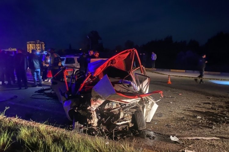 Antalya'da zincirleme kaza! 3 &ouml;l&uuml;