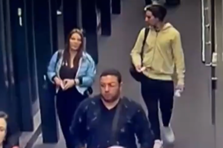 Eylem Tok ve oğlu yurt dışına ka&ccedil;mıştı! &Ccedil;arpıcı iddialar...