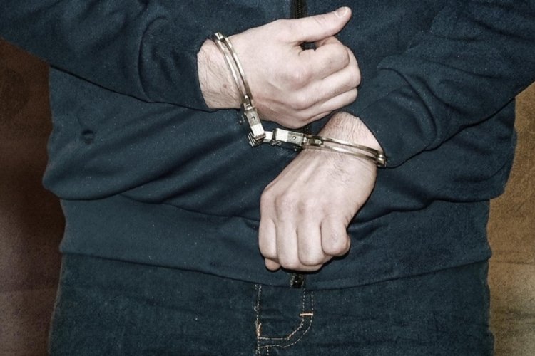 Van'da yapılan çalışmalarda değişik suçlardan 21 kişi tutuklandı