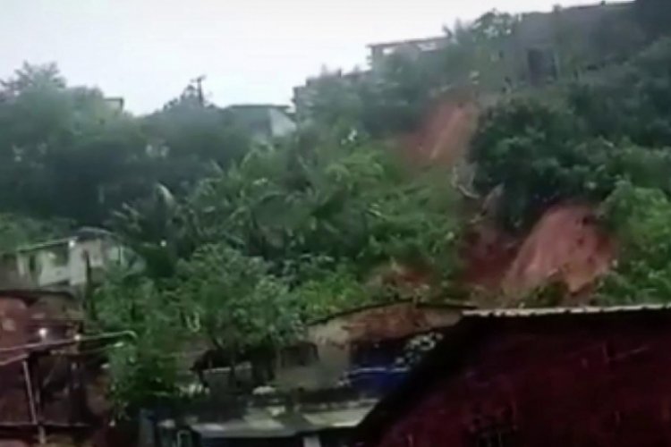 Brezilya'da şiddetli yağışların yol a&ccedil;tığı toprak kaymalarında &ouml;l&uuml; sayısı 23'e y&uuml;kseldi