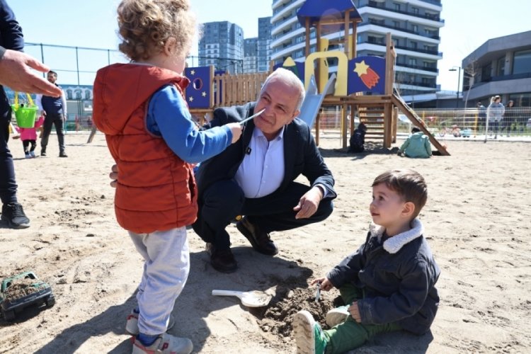 Şadi &Ouml;zdemir: Nil&uuml;fer'e yaşayan sokaklar kazandıracağız