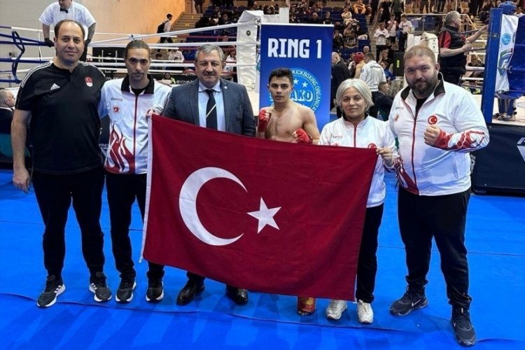Milli kick boks&ccedil;ular İtalya'da 14 madalya kazandı