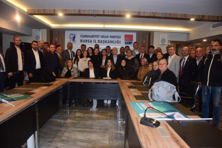 CHP Bursa'ya Gelecek Partisi'nden katılan 750 yeni üye için tören düzenlendi