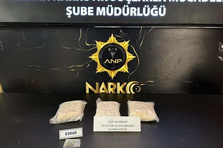 Ankara'da durdurulan ara&ccedil;ta uyuşturucu ele ge&ccedil;irildi
