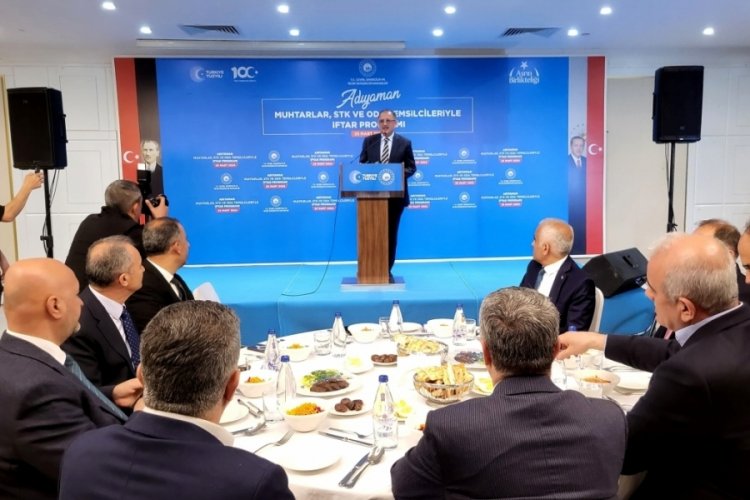 Bakan &Ouml;zhaseki: Bin şantiyede 110 bin kişilik orduyla &ccedil;alışıyoruz