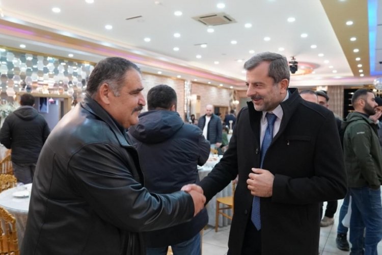 AK Parti Gürsu Belediye Başkanı Mustafa Işık sandık görevlileriyle bir araya geldi
