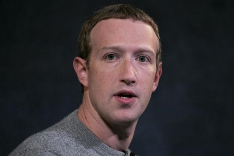 Zuckerberg'&uuml;n, Google'ın yapay zeka araştırmacılarına Meta'da iş teklif ettiği &ouml;ne s&uuml;r&uuml;ld&uuml;