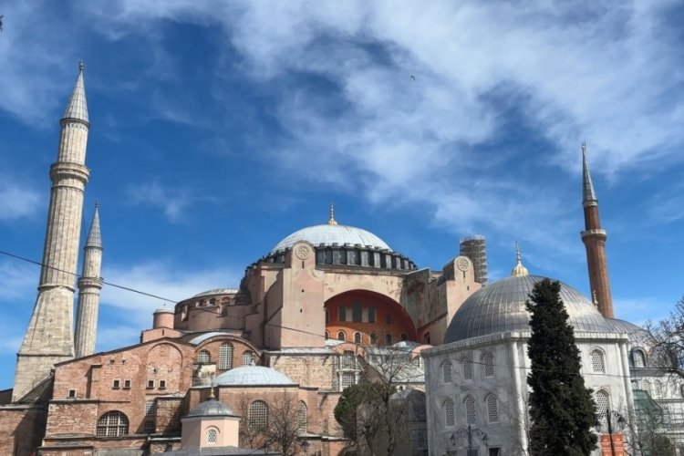 Ayasofya Cami restorasyonunda II.Bayezid Minaresi'nde s&ouml;k&uuml;m işlemi başladı