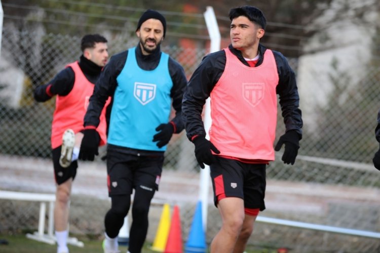 Sivasspor'da Fatih Karag&uuml;mr&uuml;k mesaisi