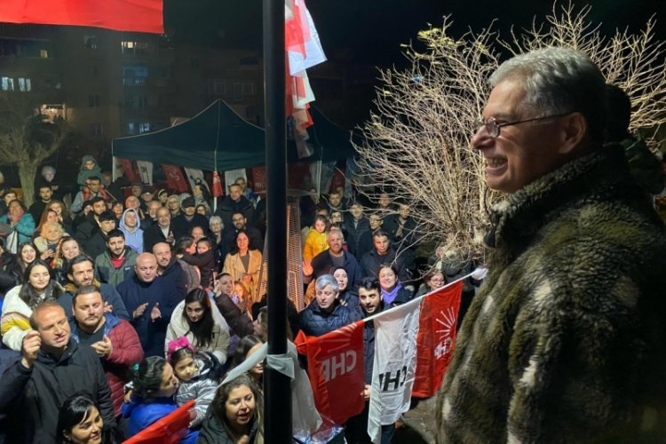 CHP Mudanya Belediye Başkan Adayı Deniz Dalgı&ccedil;, Pembe Panter Parkı'nda vatandaşla buluştu