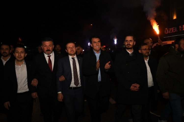 AK Parti Osmangazi BB Mustafa D&uuml;ndar Emek'te halka seslendi