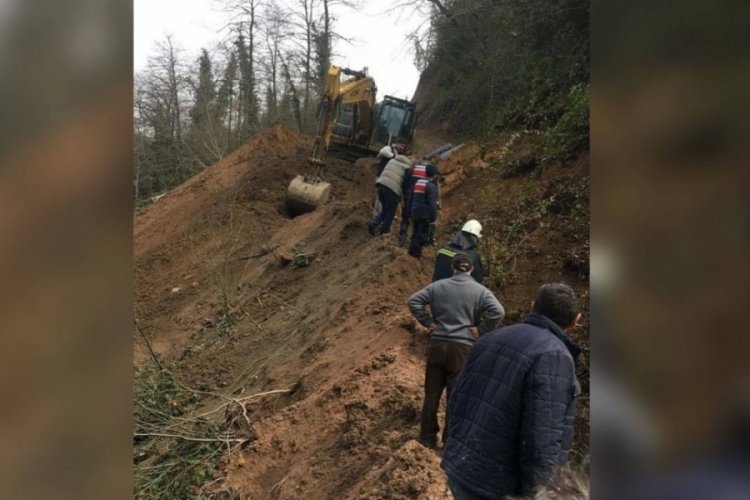 Trabzon'da alt yapı &ccedil;alışması sırasında g&ouml;&ccedil;&uuml;k! 3 iş&ccedil;i hayatını kaybetti