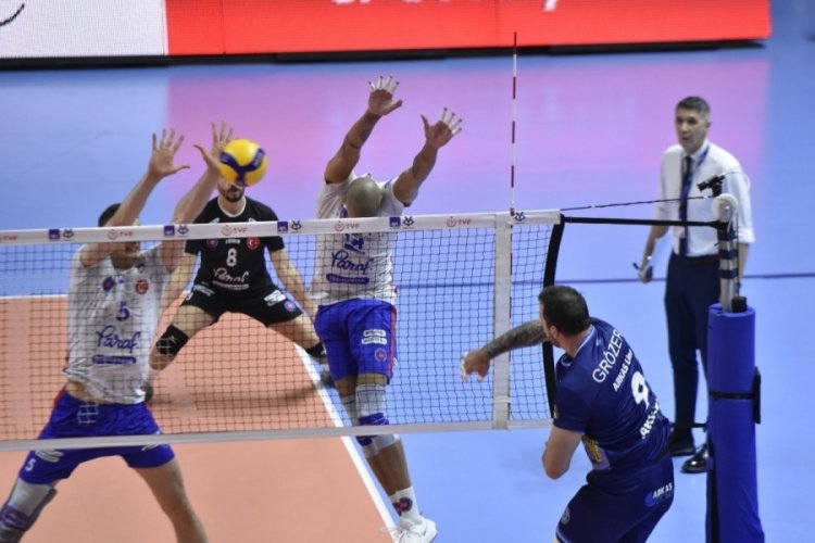 Erkekler Kupa Voley'de şampiyon Halkbank oldu