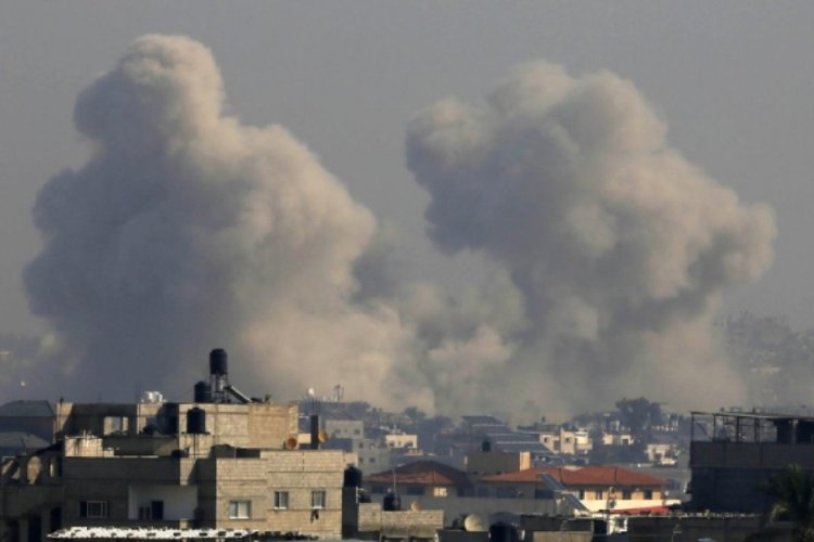 İsrail, Gazze'de yardım bekleyenleri hedef aldı: 6 kişi hayatını kaybetti