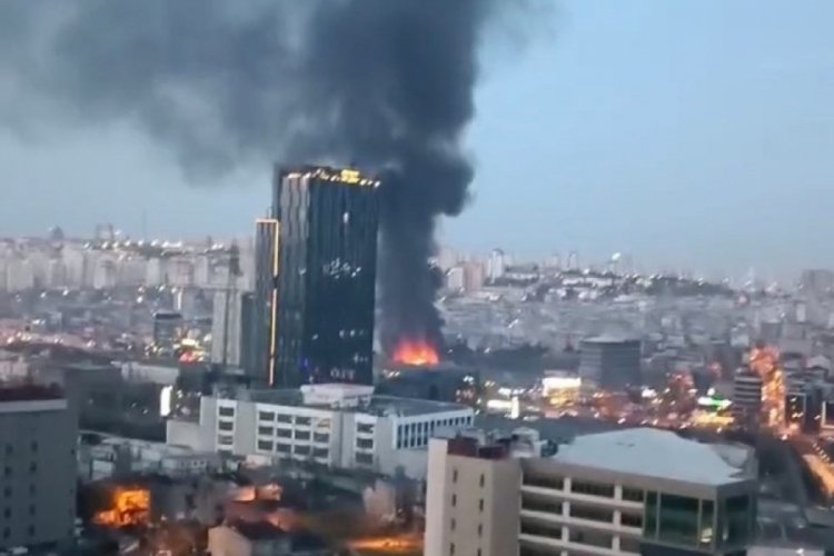 İstanbul'da halı fabrikasında yangın çıktı