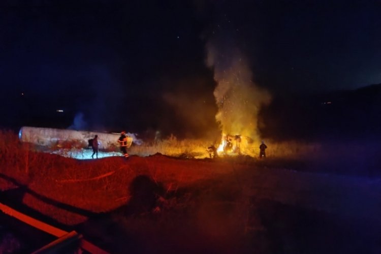 Bursa'da azot y&uuml;kl&uuml; tanker şarampole devrilerek patladı! 1 &ouml;l&uuml;