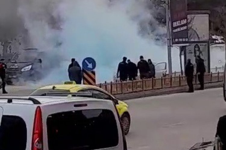 Erzurum'da seyir halindeki otomobil alev aldı