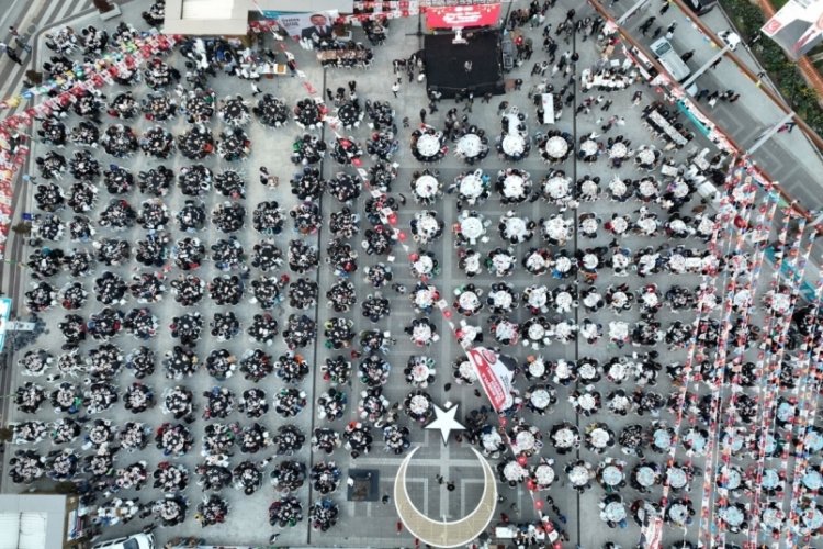 Bursa'da Kestel Belediyesi'nden 9 bin kişilik sokak iftarı