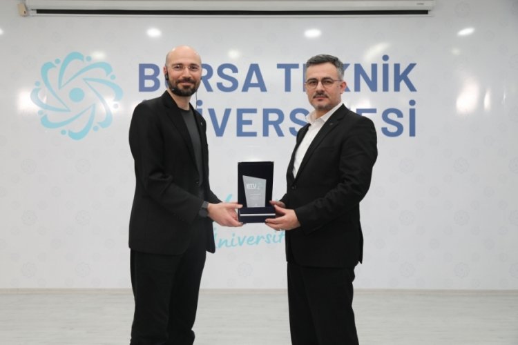 BT&Uuml;'ye konuk olan İletişimci Dr. Halid &Ouml;zg&uuml;r: İyi Sunan Kazanır