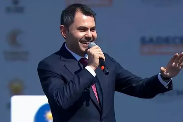 Murat Kurum: Biz deprem b&ouml;lgesinde &ccedil;alışırken, bunlar balya balya para dağıttılar