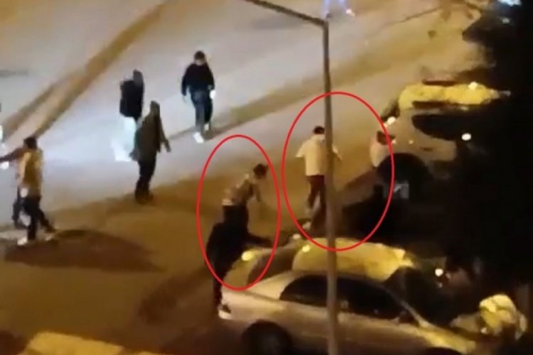 Diyarbakır'da iki grup arasında &ccedil;ıkan kavga cep telefonu kamerasına yansıdı