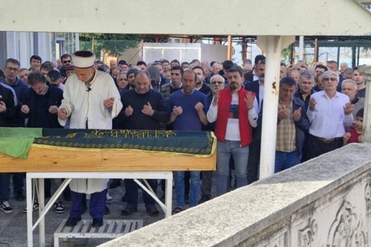 Muğla'da &ouml;ld&uuml;r&uuml;len 4 &ccedil;ocuk annesi son yolculuğuna uğurlandı