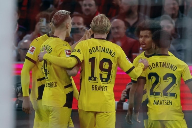 Borussia Dortmund, 10 yıl sonra deplasmanda Bayern M&uuml;nih'i devirdi