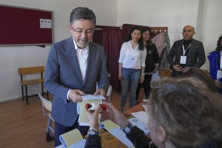 Tarım ve Orman Bakanı Yumaklı, oyunu Ankara'da kullandı