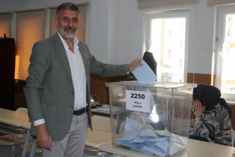 İYİ Parti Kocasinan BB Adayı Yurder Şahin oyunu kullandı