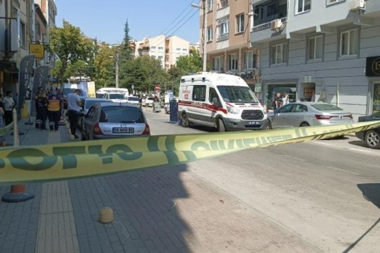 Bursa'da abisini &ouml;ld&uuml;ren adama ateş etti