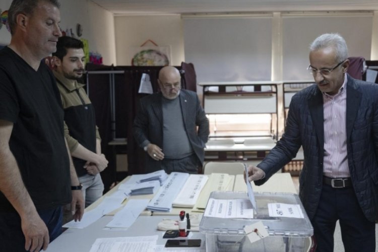 Ulaştırma ve Altyapı Bakanı Uraloğlu oyunu Ankara'da kullandı