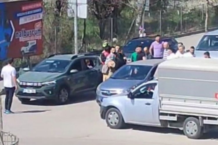 Bolu'da yol verme tartışmasında yumruklar havada u&ccedil;uştu