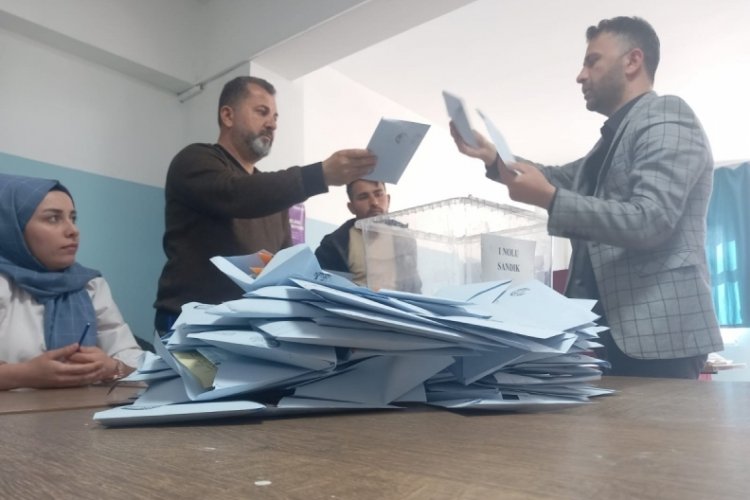 Şırnak'ta oy kullanma işlemi sona erdi, g&ouml;zler se&ccedil;im sonu&ccedil;larında