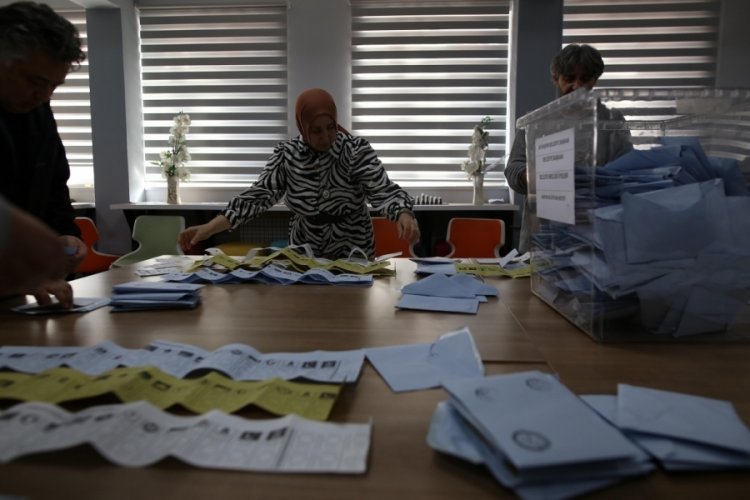 Bursa'da oy sayım işlemleri başladı