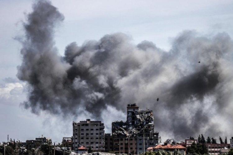 İsrail'in Gazze'ye bombardımanında &ouml;l&uuml; ve yaralılar var