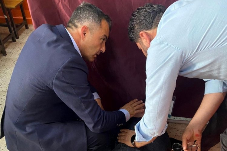 Antalya'da m&uuml;şahit epilepsi n&ouml;beti ge&ccedil;irdi! İlk m&uuml;dahaleyi doktor başkan adayı yaptı