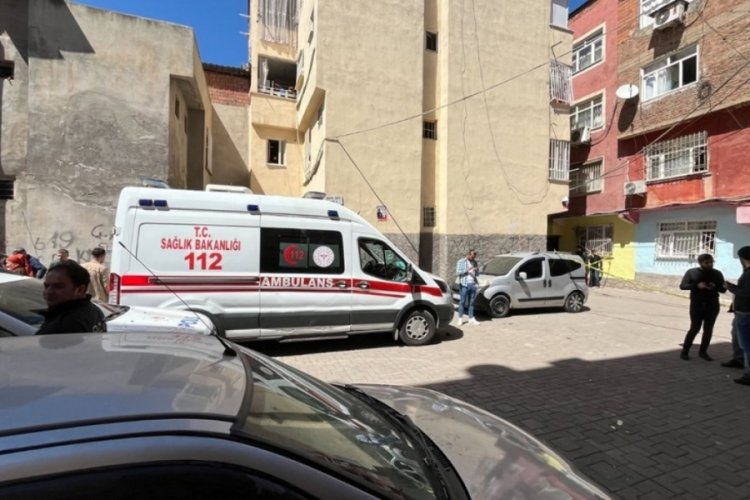 Boşanma davasından &ccedil;ıkıp eski eşini &ouml;ld&uuml;rd&uuml;