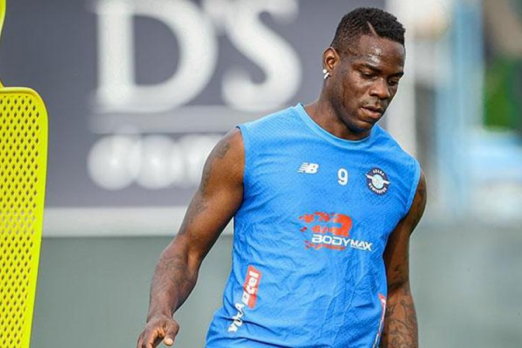 Mario Balotelli'den ırk&ccedil;ılık tepkisi!