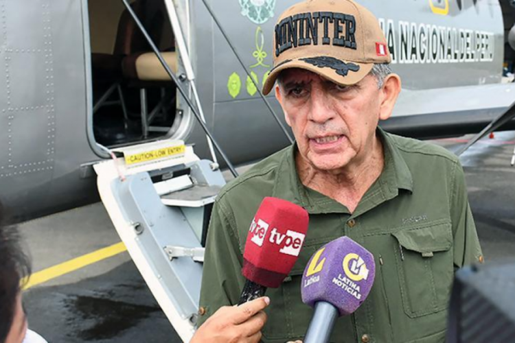Peru'da l&uuml;ks saat soruşturmasında şok istifa!