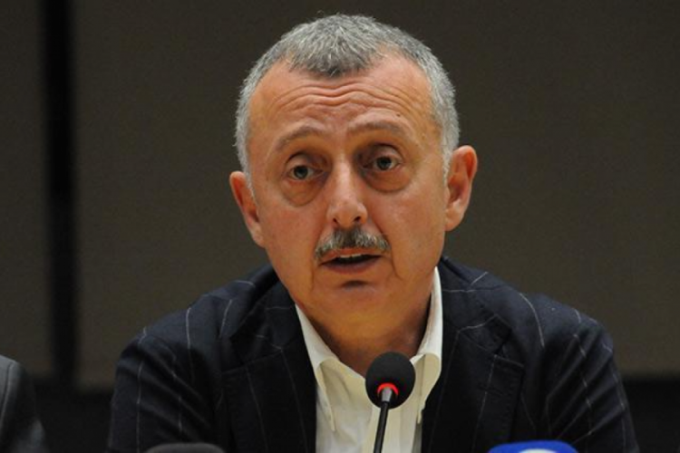 Kocaeli'de g&uuml;ven tazeleyen B&uuml;y&uuml;kakın: Se&ccedil;men sandığa gitmeyerek bize de mesaj vermiştir
