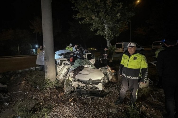 Bursa'da 3 gencin &ouml;ld&uuml;ğ&uuml; trafik kazasında sanık tahliye edildi