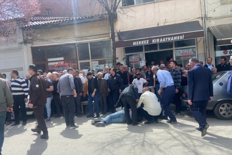 Kastamonu'da &ccedil;ıkan silahlı kavgada 2 kişi yaralandı